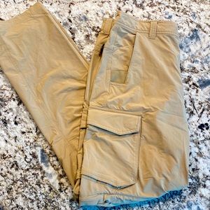 NWOT New Striker Men’s 32/34 tan zip off cargo hiking fishing UPF sun pants